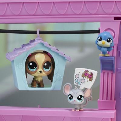 На картинке изображен Игровой набор Littlest Pet Shop Зоомагазин (B5478) Игровой набор Littlest Pet Shop Зоомагазин (B5478)