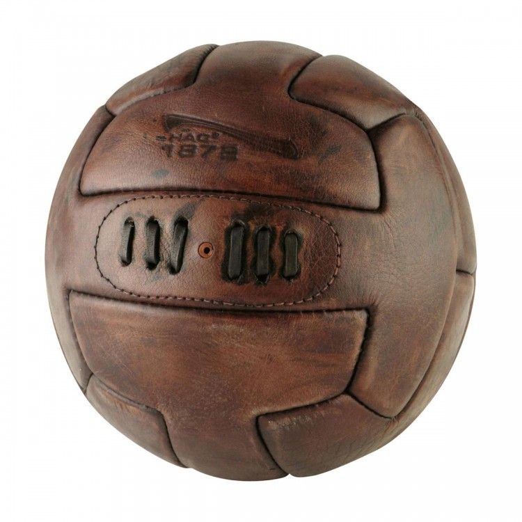 История футбольного мяча