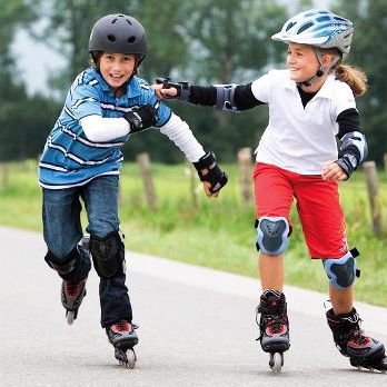 Защита для роликовых коньков: обеспечьте ребенку безопасный отдых!