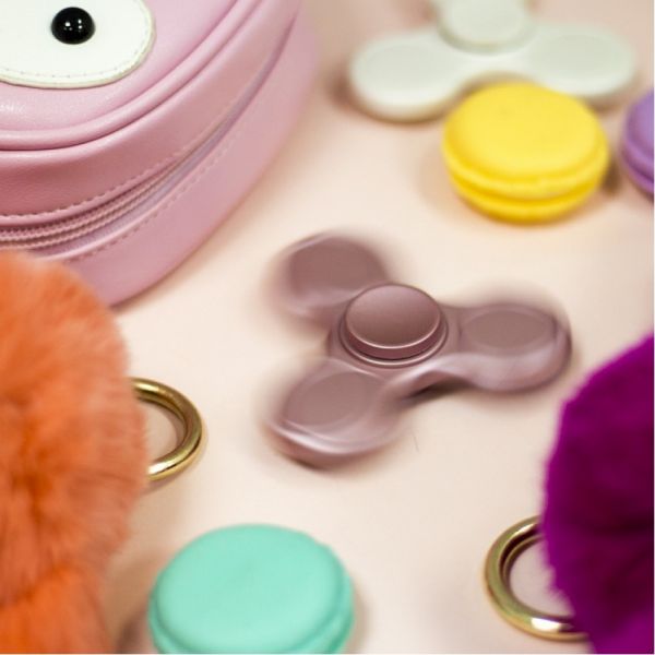 deluxe fidget spinner