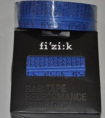 На картинке изображен Обмотка руля Fizik Performance Tacky Touch BT04 A10105 Blue Обмотка руля Fizik Performance Tacky Touch BT04 A10105 Blue