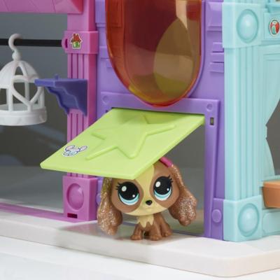 На картинке изображен Игровой набор Littlest Pet Shop Зоомагазин (B5478) Игровой набор Littlest Pet Shop Зоомагазин (B5478)