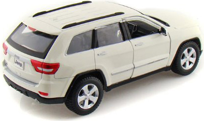 Масштабная модель автомобиля Maisto 1:24 Джип Гранд Чероки 2011 (31205) (в ассортименте)
