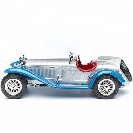 Коллекционная машина Bburago Alfa Romeo 8C 2300 Spyder Touring (18-12063) blue