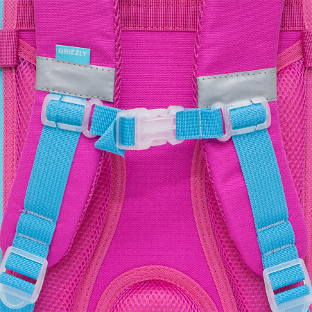 На картинке изображен Рюкзак школьный GRIZZLY RAl-194-3 /2 raspberry-fuchsia Рюкзак школьный GRIZZLY RAl-194-3 /2 raspberry-fuchsia