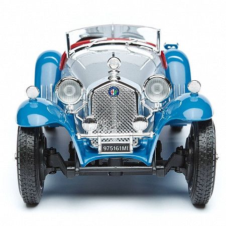 Коллекционная машина Bburago Alfa Romeo 8C 2300 Spyder Touring (18-12063) blue