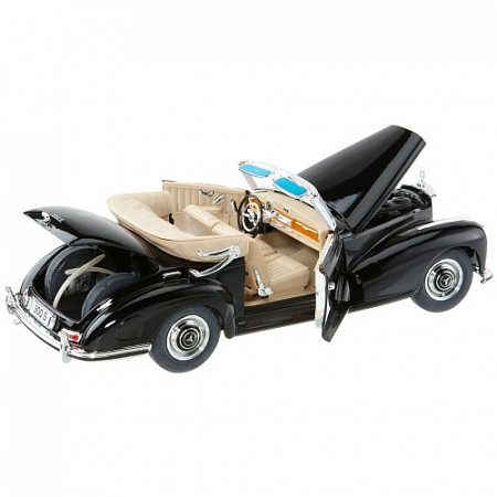 Масштабная модель автомобиля Maisto 1:18 Мерседес Бенц 300 (1955) (31806) black