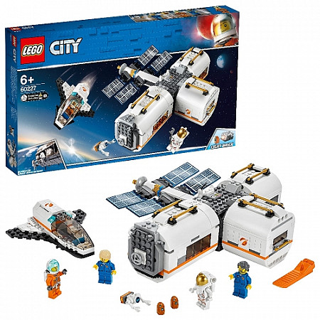 На картинке изображен Конструктор LEGO City Лунная космическая станция 60227 Конструктор LEGO City Лунная космическая станция 60227