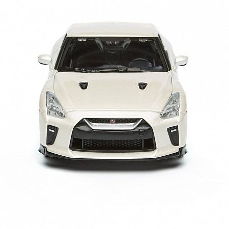 Машинка Bburago 1:24 Nissan GT-R (18-21082) white