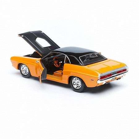 Масштабная модель автомобиля Maisto 1:24 Додж Челенджер (32518) orange