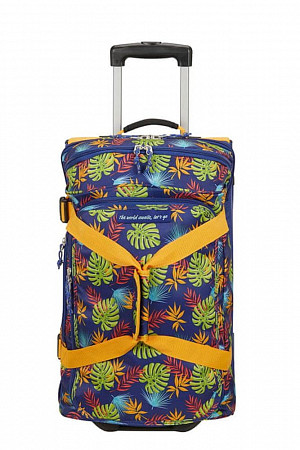 На картинке изображен Дорожная сумка American Tourister Alltrail 92G*22 004 tropical leaves Дорожная сумка American Tourister Alltrail 92G*22 004 tropical leaves
