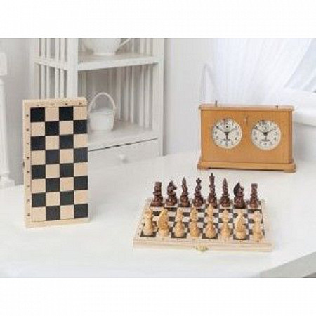 На картинке изображен Шахматы походные деревянные с дорожной деревянной доской Классика 298-18 Шахматы походные деревянные с дорожной деревянной доской Классика 298-18