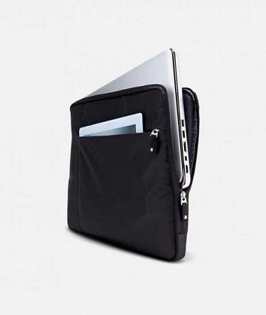 На картинке изображен Чехол для ноутбука 15.6" Case Logic TS115K Black (3201748) Чехол для ноутбука 15.6" Case Logic TS115K Black (3201748)