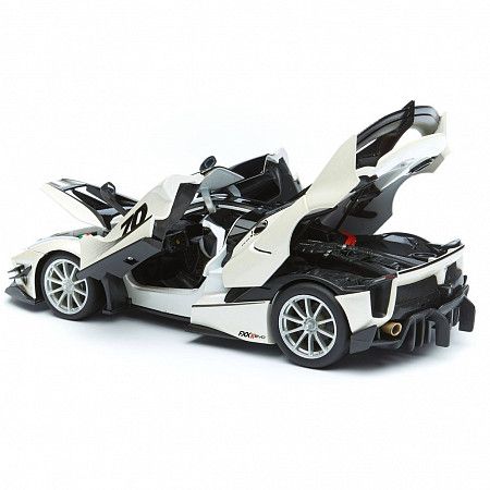 Коллекционная машина Bburago 1:18 Ferrari FXX-K Evo (18-16012) silver