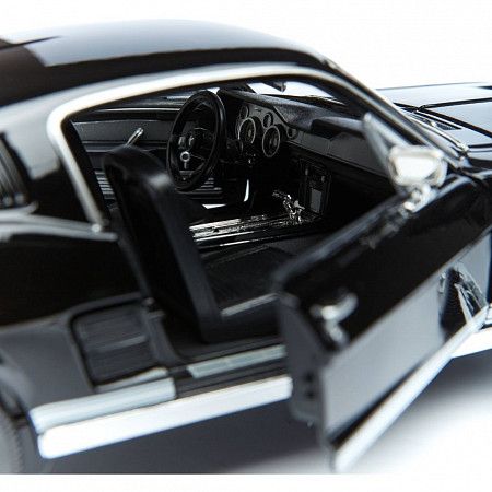 Машинка Maisto 1:18 1967 Ford Mustang Fastback  (31166) black
