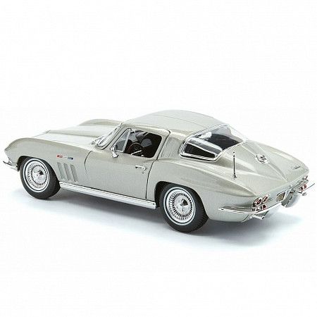 Машинка Maisto 1:18 1965 Chevrolet Corvette (31640) silver