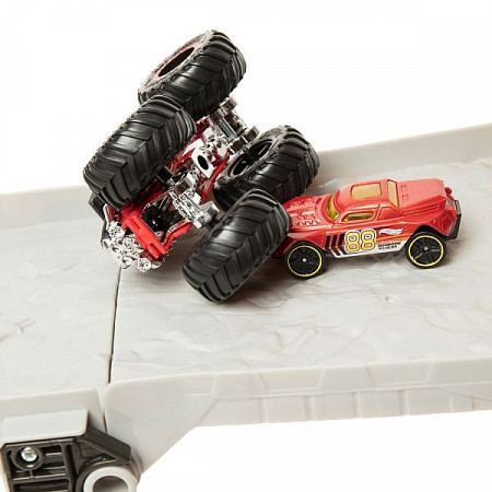 Набор игровой Hot Wheels Передвижная трасса для гонок (GFR15)