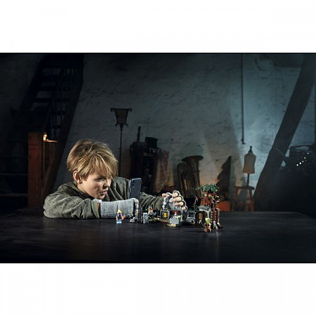 На картинке изображен Конструктор LEGO Hidden Side Загадка старого кладбища 70420 Конструктор LEGO Hidden Side Загадка старого кладбища 70420