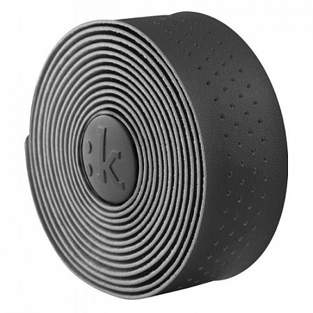 На картинке изображен Обмотка руля Fizik Superlight Classic Touch 2 мм Black BT01 A40032 Обмотка руля Fizik Superlight Classic Touch 2 мм Black BT01 A40032
