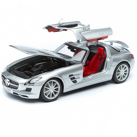 Машинка Maisto 1:18 Mercedes-Benz SLS AMG (31389) silver