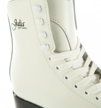 На картинке изображен Коньки фигурные Спортивная коллекция Julia White Коньки фигурные Спортивная коллекция Julia White