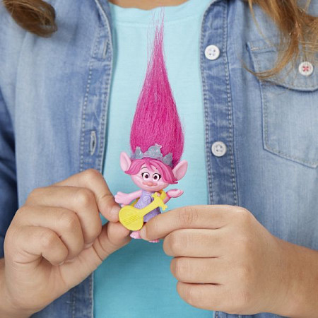 На картинке изображен Игровой набор Trolls Волшебный домик (E0335) Игровой набор Trolls Волшебный домик (E0335)
