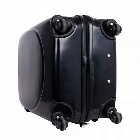 На картинке изображен Чемодан малый Polar Р1053 20" 3-ой black Чемодан малый Polar Р1053 20" 3-ой black