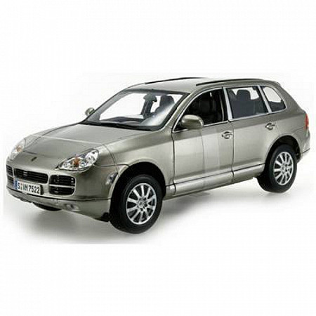 Масштабная модель автомобиля Maisto 1:18 Порше Кайен (31675)