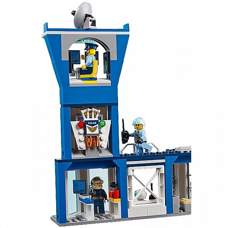 На картинке изображен Конструктор LEGO City Воздушная полиция: кража бриллиантов 60209 Конструктор LEGO City Воздушная полиция: кража бриллиантов 60209
