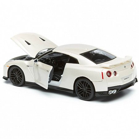 Машинка Bburago 1:24 Nissan GT-R (18-21082) white