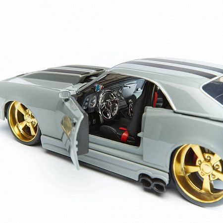 Масштабная модель автомобиля Maisto 1:24 Шевроле Камаро Z/28 (32508) grey
