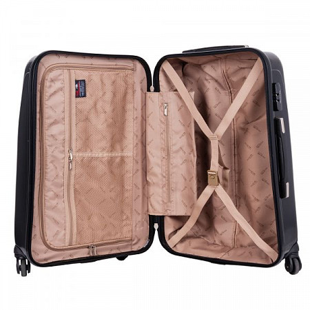 На картинке изображен Чемодан малый Polar Р1053 20" 3-ой black Чемодан малый Polar Р1053 20" 3-ой black