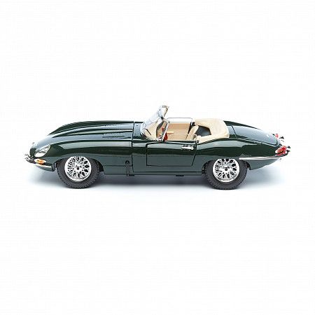 На картинке изображен Машинка Bburago 1:18 Jaguar E Cabriolet 1961 (18-12046) green Машинка Bburago 1:18 Jaguar E Cabriolet 1961 (18-12046) green