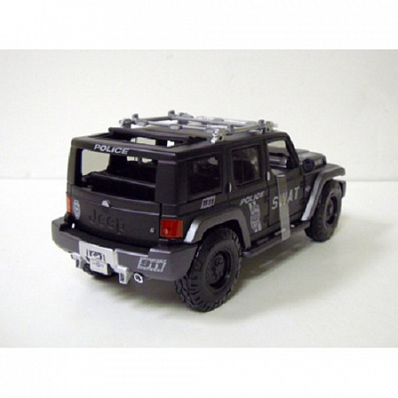Масштабная модель автомобиля Maisto 1:18 Джип SWAT (36211) grey