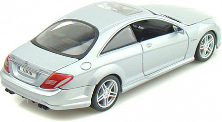 Масштабная модель автомобиля Maisto 1:24 Мерседес Бенц CL63 AMG (31297) (в ассортименте)