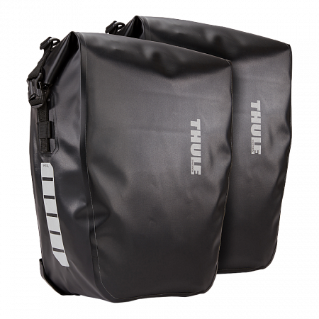 На картинке изображен Пара сумок Thule Shield Pannier 25L (3204209) black Пара сумок Thule Shield Pannier 25L (3204209) black