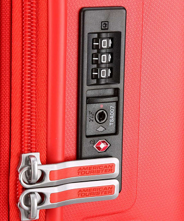 Чемодан средний American Tourister Sunside 67.5см 51G*00 002 red