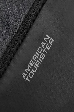 На картинке изображен Сумка на колёсах American Tourister Road Quest 55см 16G-29013 Black Сумка на колёсах American Tourister Road Quest 55см 16G-29013 Black