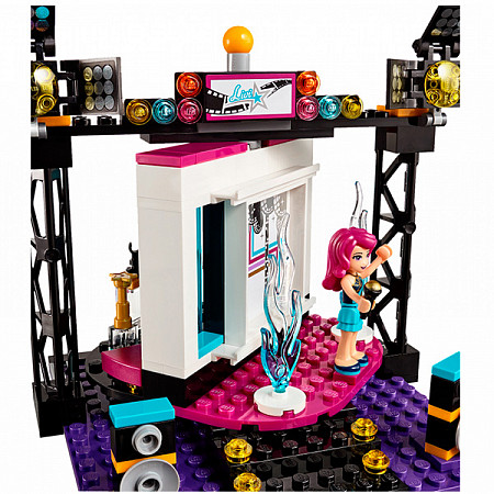 На картинке изображен Конструктор LEGO Friends Поп-звезда телестудия 41117 Конструктор LEGO Friends Поп-звезда телестудия 41117