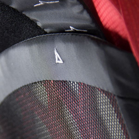 На картинке изображен Рюкзак универсальный Osprey Talon 22 S-M Black Рюкзак универсальный Osprey Talon 22 S-M Black