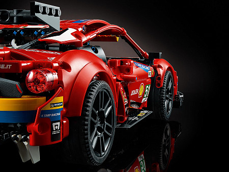 Конструктор LEGO Спортивный автомобиль Ferrari 488 GTE AF Corse #51 42125