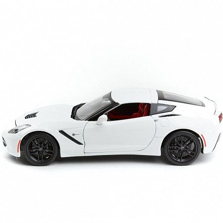 Машинка Maisto 1:18 Corvette Stingray Z51 (31677) white