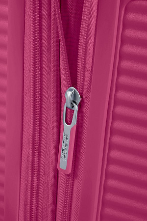 Чемодан малый American Tourister Soundbox 32G*81 001 pink