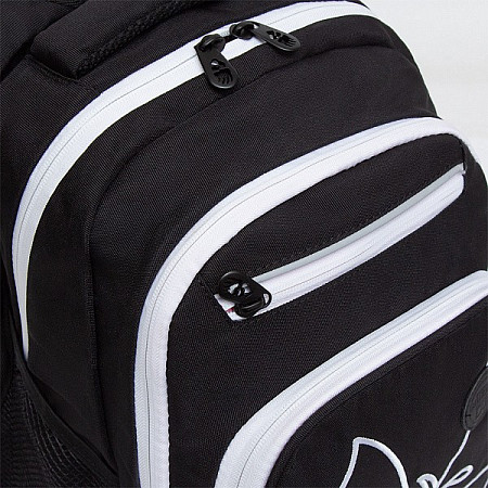 На картинке изображен Рюкзак школьный GRIZZLY RG-161-2 /4 black/white Рюкзак школьный GRIZZLY RG-161-2 /4 black/white