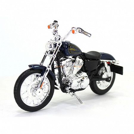 Масштабная модель мотоцикла Maisto 1:18 Harley Davidson 2012 XL 1200V Seventy-Two (31360) blue