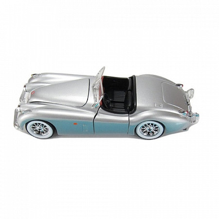 На картинке изображен Коллекционная машина Bburago 1:24 Jaguar Xk 120 Roadster 1951 (18-22018) silver Коллекционная машина Bburago 1:24 Jaguar Xk 120 Roadster 1951 (18-22018) silver