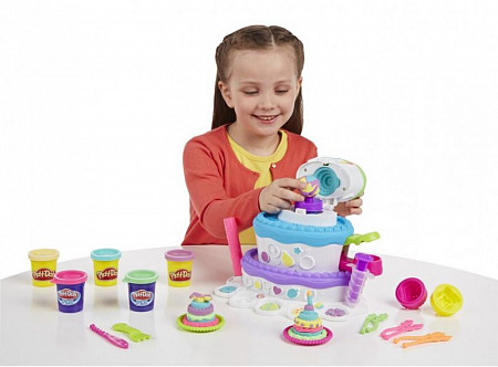 Игровой набор Play-Doh Праздничный торт (A7401)