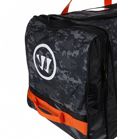 На картинке изображен Сумка Warrior Q20 Cargo Roll black/camo Сумка Warrior Q20 Cargo Roll black/camo