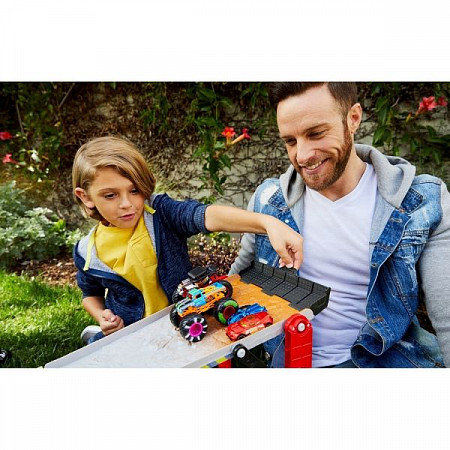 Набор игровой Hot Wheels Передвижная трасса для гонок (GFR15)