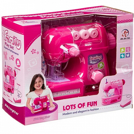 На картинке изображен Швейная машинка 724 Швейная машинка 724